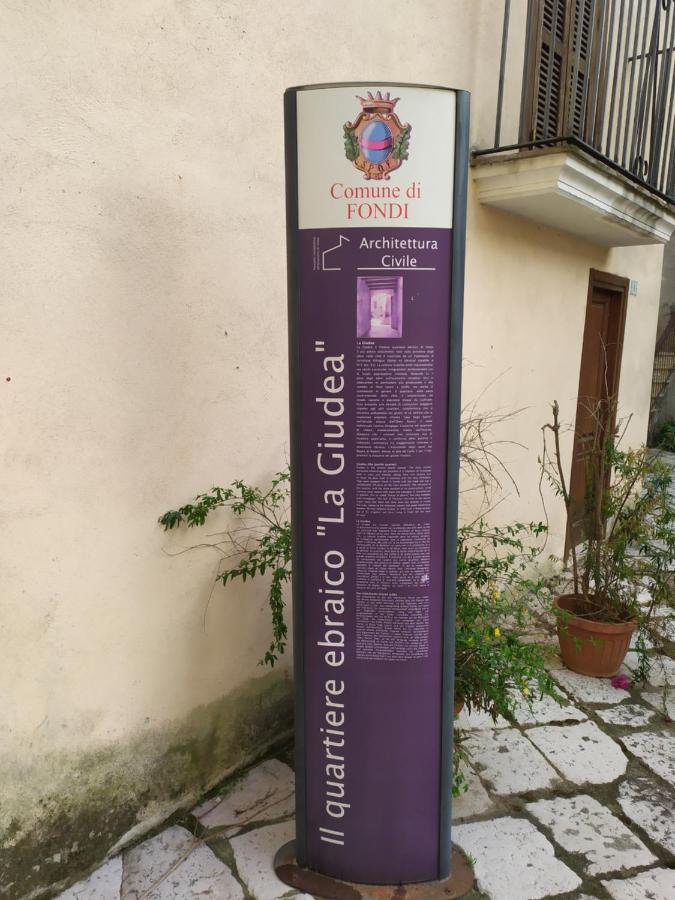 Casa Flora Fondi Centro Storico Apartment Exterior foto